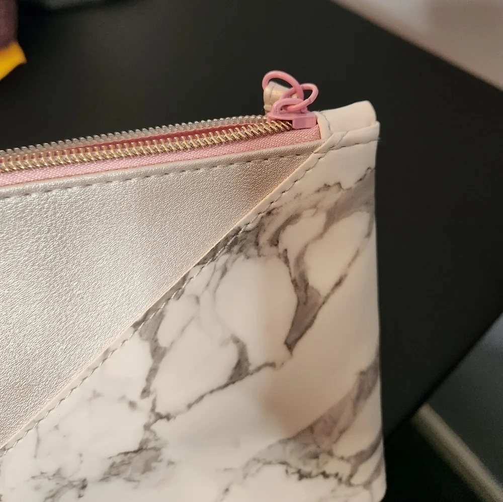 Ipsy Makeup/Cosmetic Bag Marble/Pink